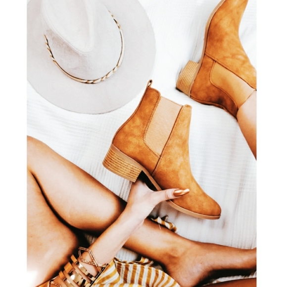 Shoes - Winter Lovin// camel ankle boot